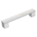 Srebrny uchwyt meblowy UC 128mm alu mat do szafek i szuflad
